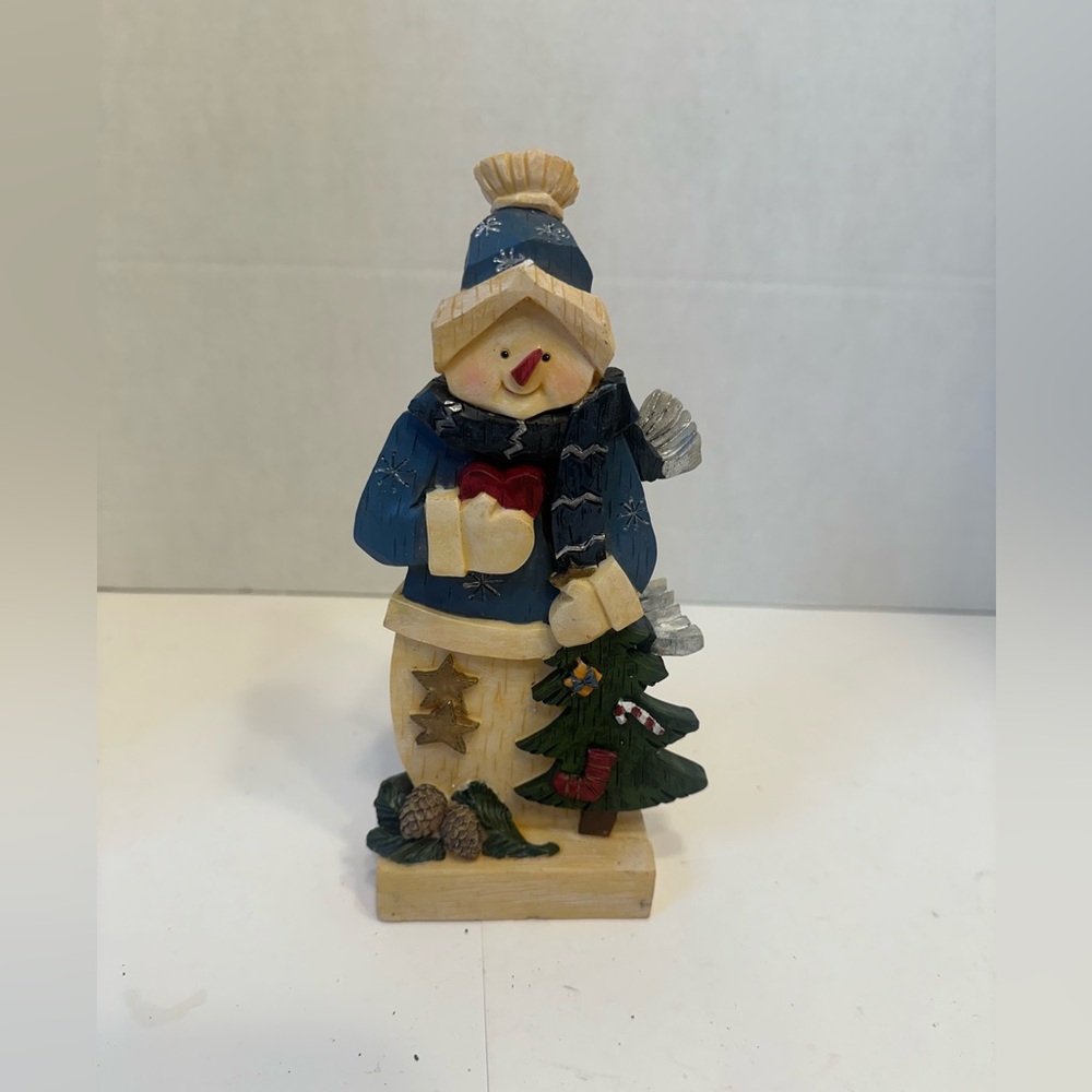 Rustic Snowman Figurine Christmas Decor Resin Wood Look Blue Coat Heart 7.5 Inch